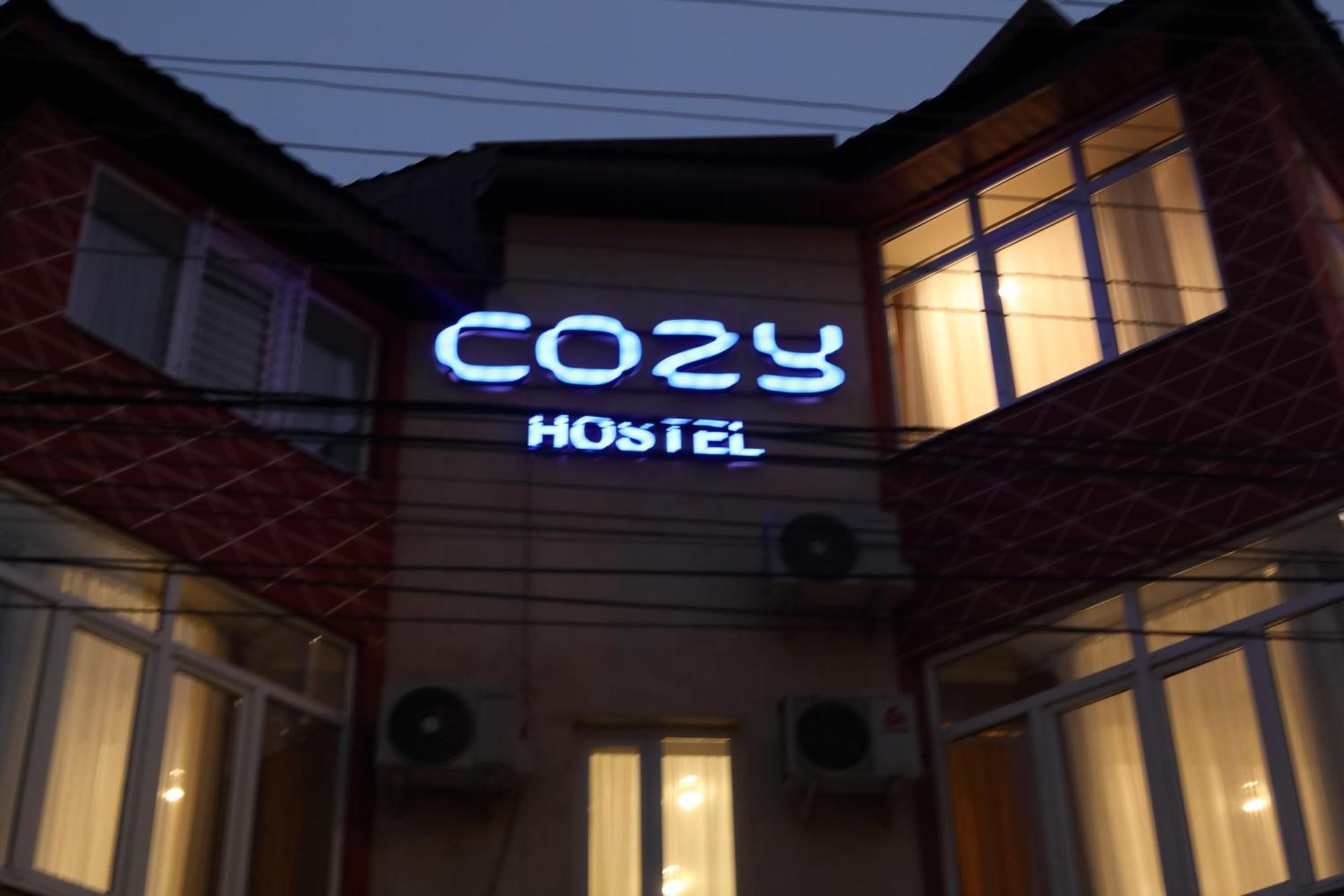 Cozy Hostel Bischkek Exterior foto